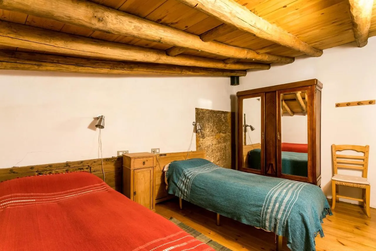 Country house Antigua Panaderia De Valdelarco Guest House