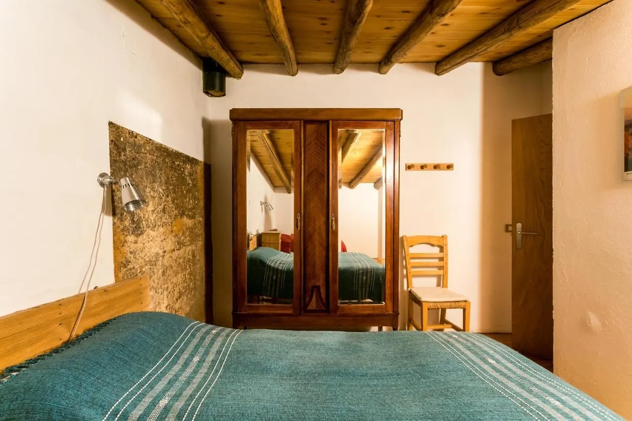 Antigua Panaderia De Valdelarco Guest House Country house