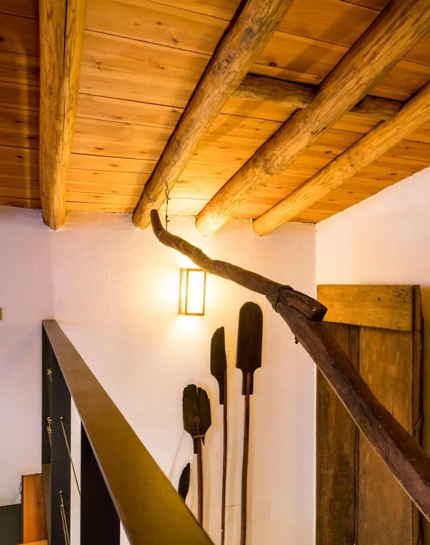 Antigua Panaderia De Valdelarco Guest House