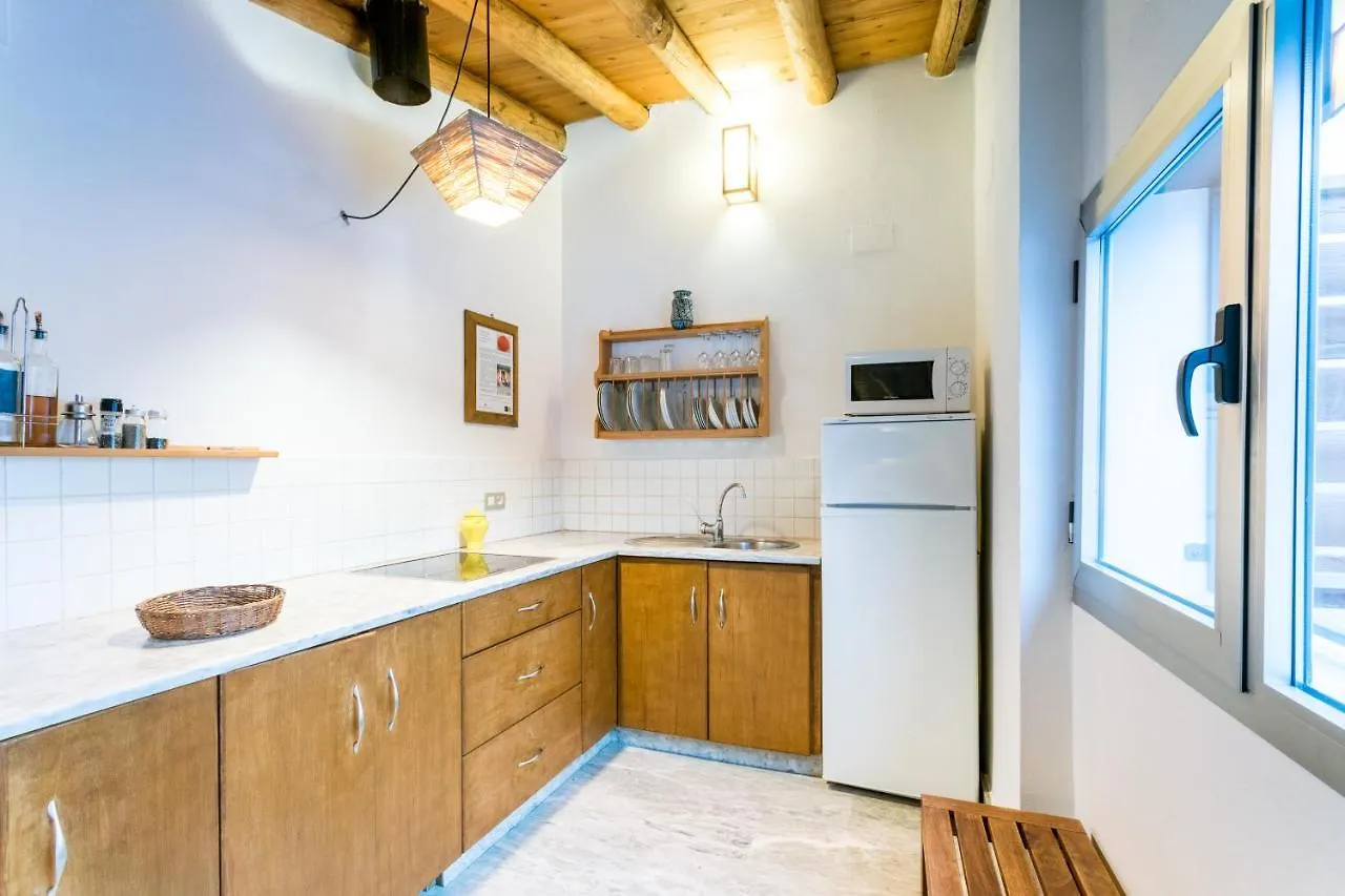 Antigua Panaderia De Valdelarco Guest House