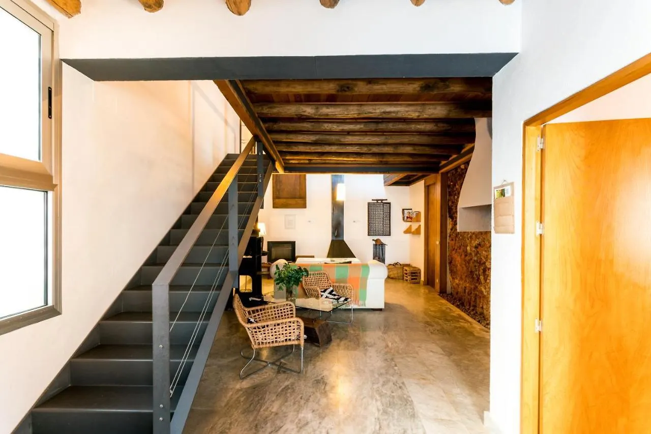 Antigua Panaderia De Valdelarco Guest House